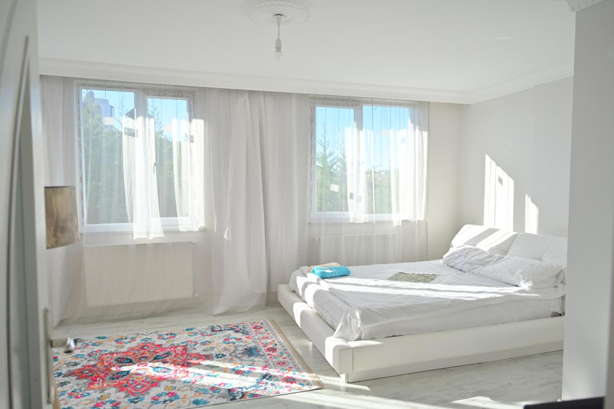 Ahmet Teacher Hotel,6 Minutes From The Airport Arnavutkoy Eksteriør billede